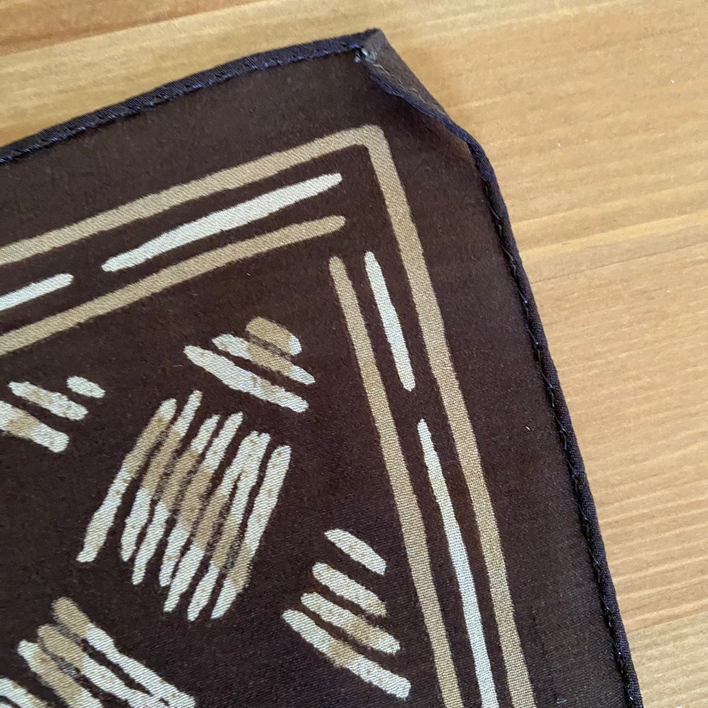 VTG Loft Ann Taylor Brown Cream Abstract Hatch Mark Print 100% Silk Square Scarf - Picture 9 of 10